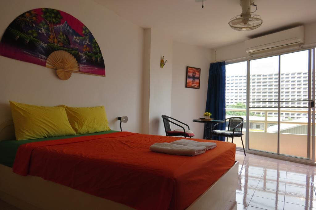 View Talay 1B Serviced Apartments Pattaya Room photo